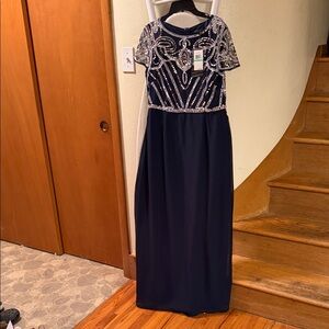 Elegant Navy Blue Spense cocktail dress, size 8, NWT.